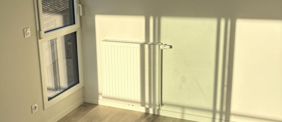 Appartement 4 pièces de 90 m² à Bordeaux (33800)