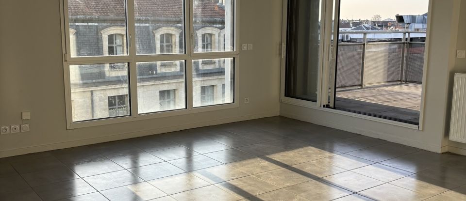 Appartement 4 pièces de 90 m² à Bordeaux (33800)