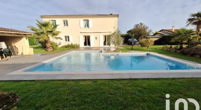 House 6 rooms of 175 m² in Lamothe-Montravel (24230)