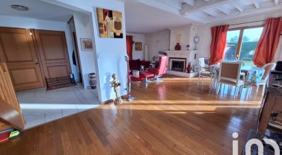 House 6 rooms of 175 m² in Lamothe-Montravel (24230)