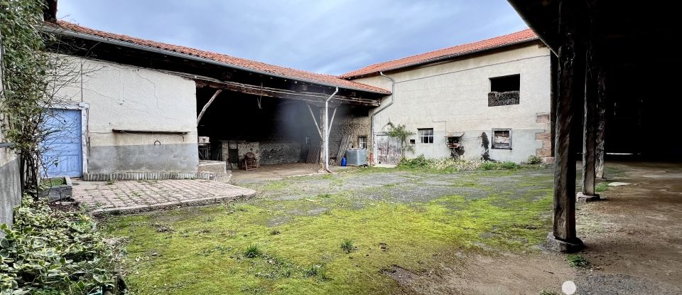 Farm 7 rooms of 158 m² in Pomeys (69590)