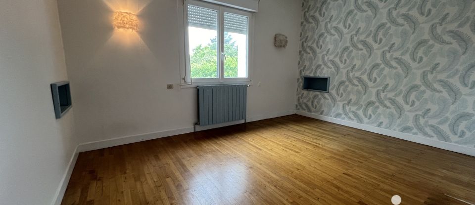 Maison 10 pièces de 240 m² à Le Passage (47520)