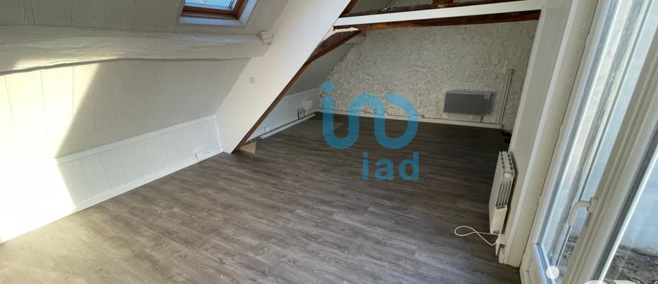 Traditional house 4 rooms of 75 m² in Guérard (77580)