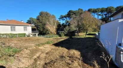 Land of 700 m² in Boucau (64340)