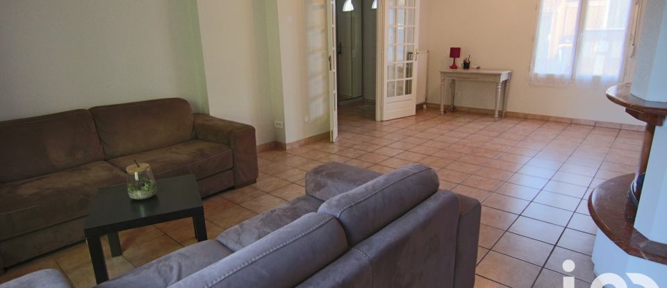 House 5 rooms of 96 m² in Savigny-le-Temple (77176)