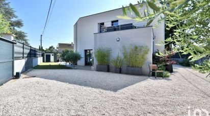 Maison 6 pièces de 152 m² à Saint-Genis-les-Ollières (69290)