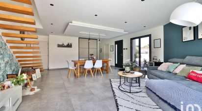 Maison 6 pièces de 152 m² à Saint-Genis-les-Ollières (69290)