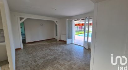 Maison 4 pièces de 112 m² à Allègre-les-Fumades (30500)