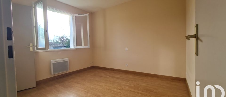 Maison 4 pièces de 112 m² à Allègre-les-Fumades (30500)