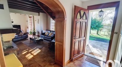 House 6 rooms of 147 m² in Garat (16410)