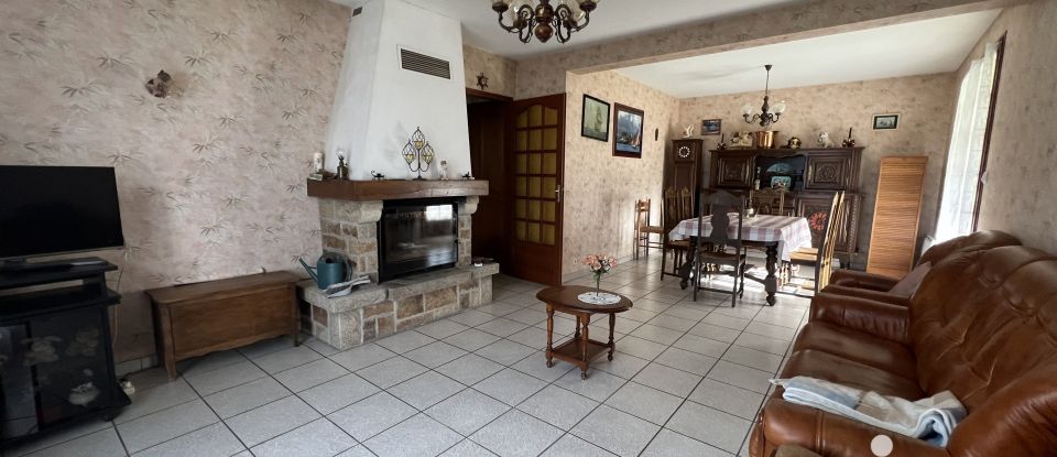 House 5 rooms of 104 m² in Guémené-Penfao (44290)