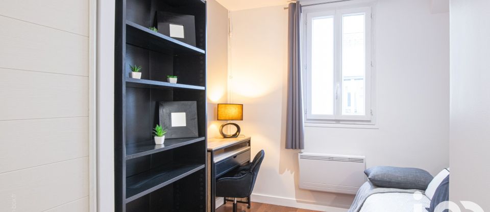 Appartement 3 pièces de 65 m² à Paris (75018)