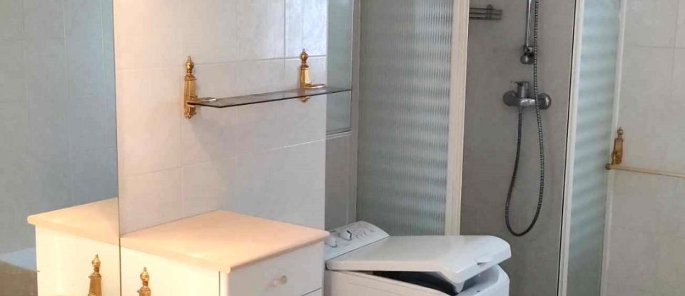 Appartement 3 pièces de 76 m² à Nîmes (30900)