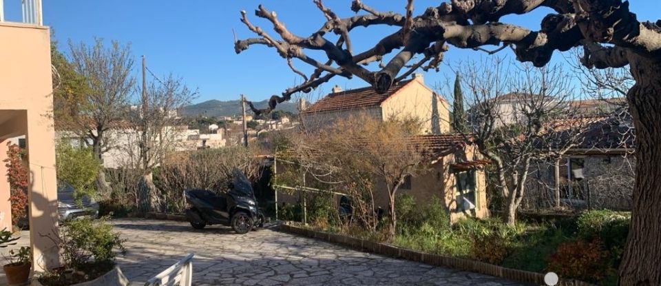 Maison traditionnelle 7 pièces de 116 m² à Les Pennes-Mirabeau (13170)