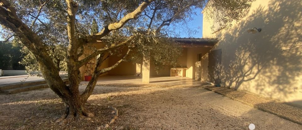 House 6 rooms of 180 m² in Saint-Rémy-de-Provence (13210)