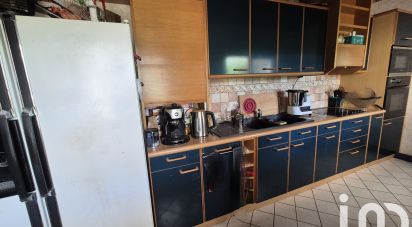 Maison 9 pièces de 165 m² à CHAMPIGNY-EN-ROCHEREAU (86170)