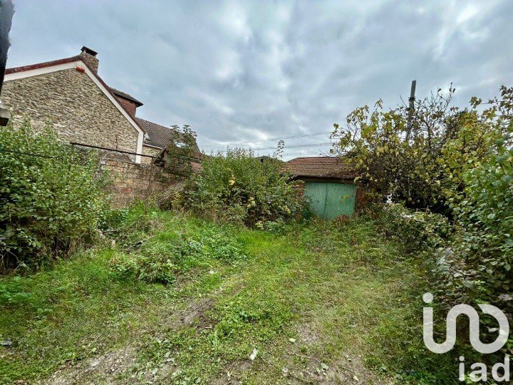 Land of 200 m² in Mennecy (91540)