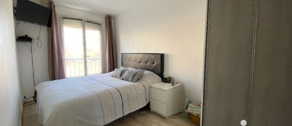 Appartement 5 pièces de 100 m² à Saint-Martin-de-Crau (13310)