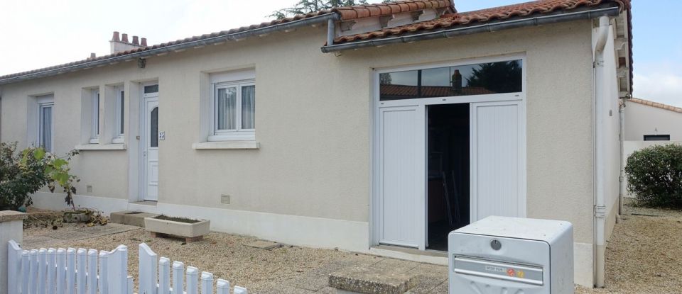 House 3 rooms of 70 m² in Les Brouzils (85260)