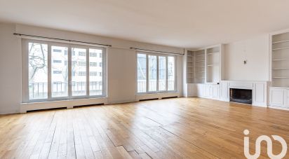 Appartement 5 pièces de 141 m² à Paris (75016)