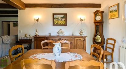 Traditional house 6 rooms of 118 m² in Mondragon (84430)