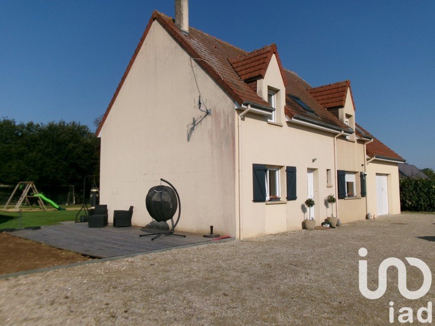 Pavilion 8 rooms of 110 m² in Port-en-Bessin-Huppain (14520)