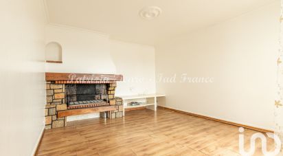 Appartement 7 pièces de 143 m² à La Ville-du-Bois (91620)