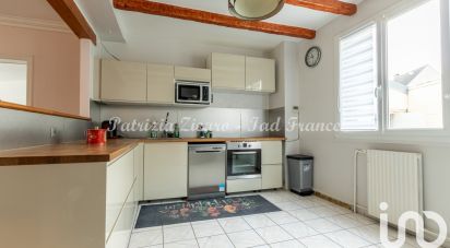 Appartement 7 pièces de 143 m² à La Ville-du-Bois (91620)