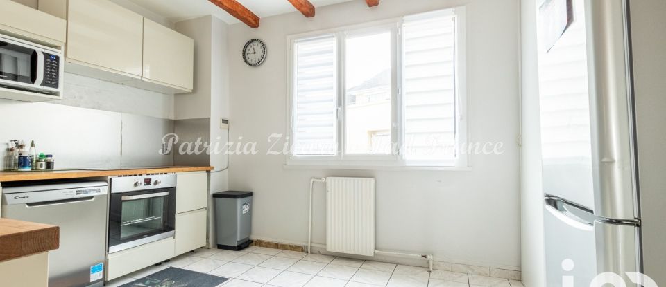 Appartement 7 pièces de 143 m² à La Ville-du-Bois (91620)