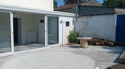 Maison 4 pièces de 97 m² à Burie (17770)