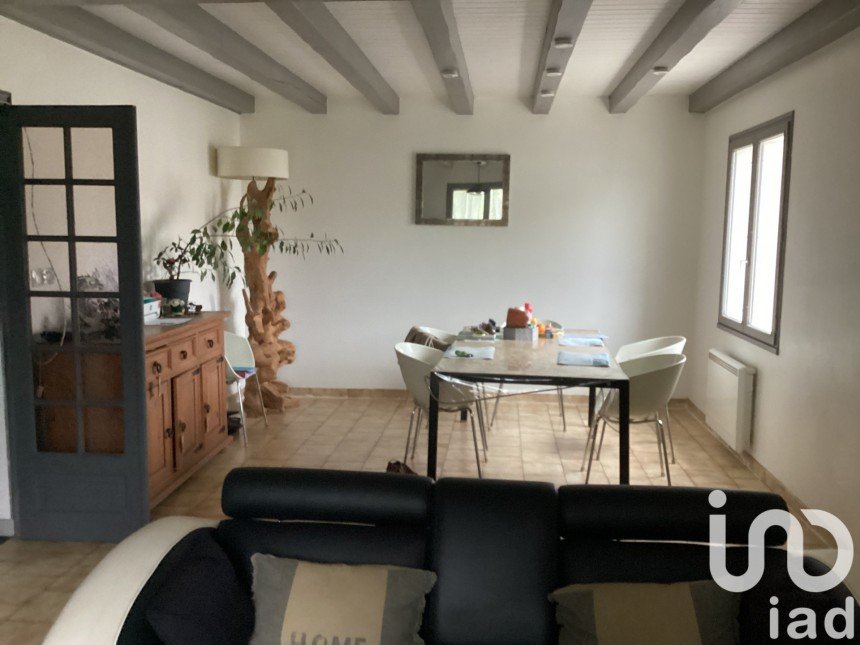 House 4 rooms of 120 m² in Puilboreau (17138)