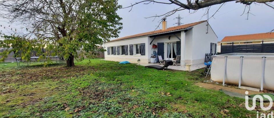 House 4 rooms of 120 m² in Puilboreau (17138)