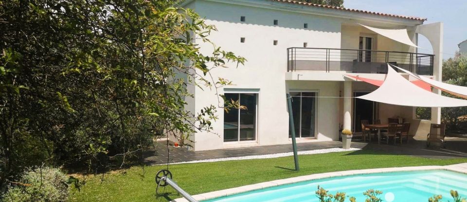 Maison traditionnelle 5 pièces de 138 m² à Pierrefeu-du-Var (83390)