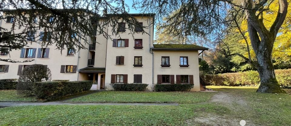 Apartment 3 rooms of 63 m² in Rives (38140)