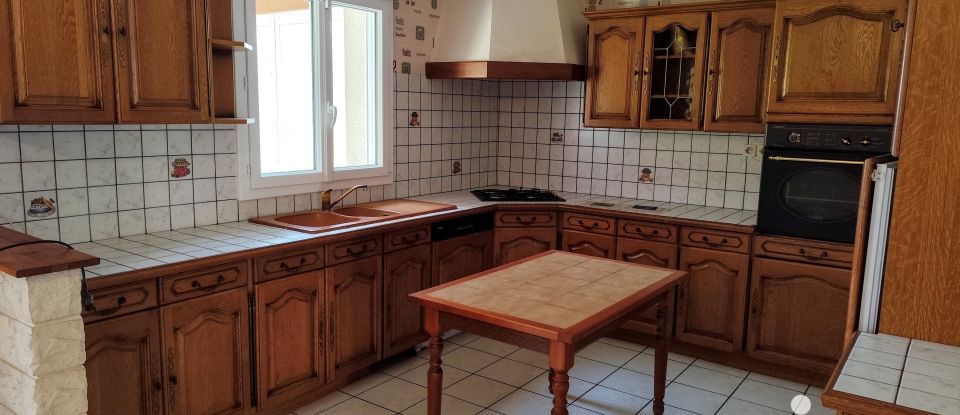 Traditional house 5 rooms of 92 m² in Saint-Épain (37800)