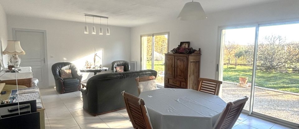 Country house 6 rooms of 135 m² in Coulaures (24420)