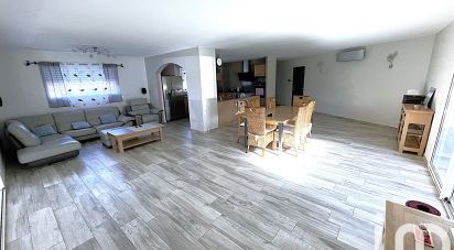 Maison 7 pièces de 160 m² à Saint-Marcel-lès-Sauzet (26740)