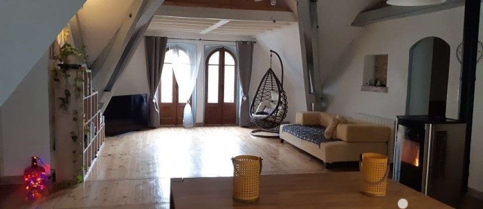 Apartment 5 rooms of 107 m² in Virieu-le-Grand (01510)