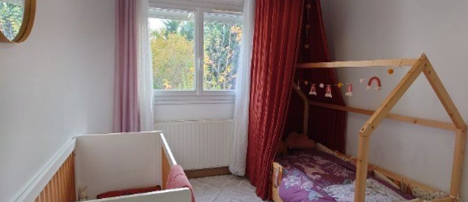 House 3 rooms of 78 m² in Courcouronnes (91080)