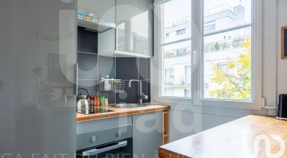 Appartement 3 pièces de 41 m² à Paris (75018)