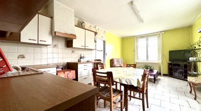 House 5 rooms of 90 m² in Thorigné-Fouillard (35235)