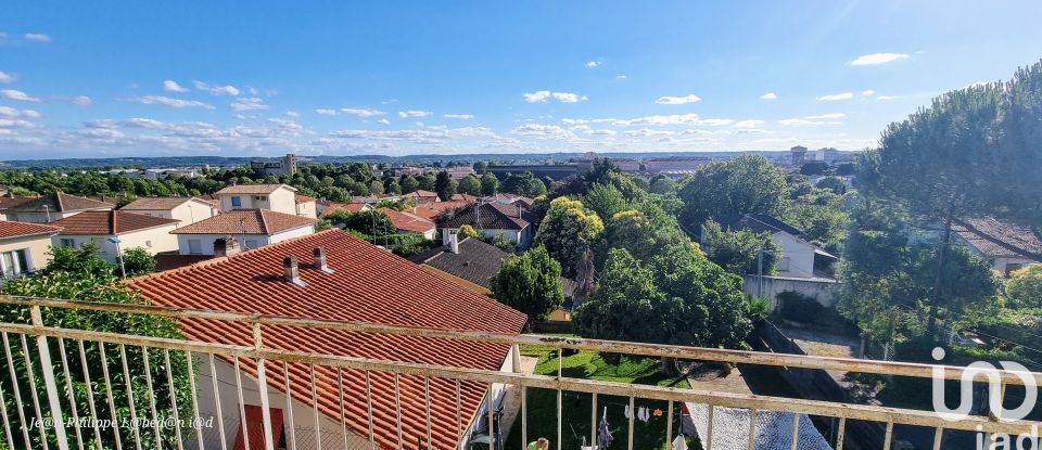 Traditional house 7 rooms of 174 m² in Bon-Encontre (47240)