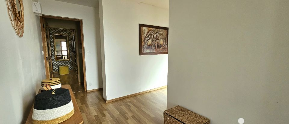 Maison 5 pièces de 130 m² à Saint-Saulve (59880)