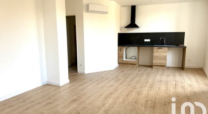 Apartment 3 rooms of 54 m² in Lapalud (84840)