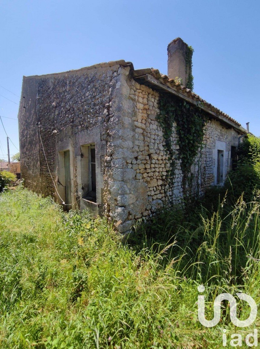 Maison 3 pièces de 80 m² à Saint-Bonnet-sur-Gironde (17150)