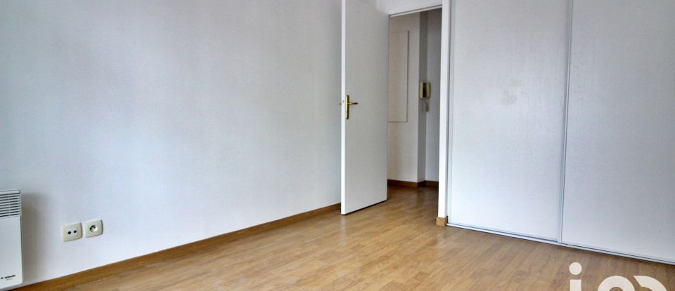 Apartment 3 rooms of 57 m² in Alfortville (94140)