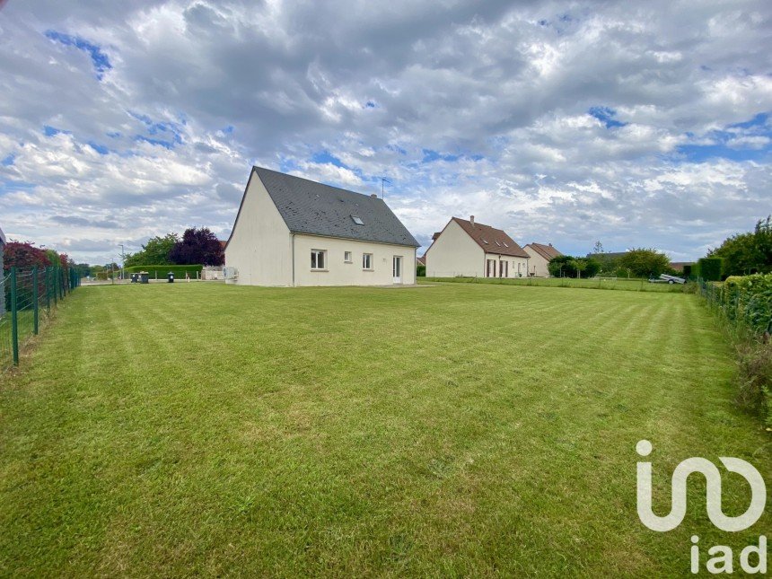 House 5 rooms of 140 m² in Auzouer-en-Touraine (37110)