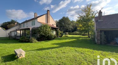 Maison traditionnelle 10 pièces de 254 m² à Châtres (77610)