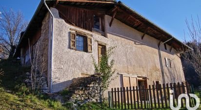 Bastide 16 pièces de 80 m² à Saint-Sauveur (05200)