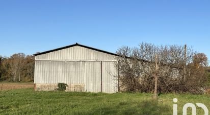 Terrain de 1 831 m² à Saint-Hilaire-du-Bois (17500)